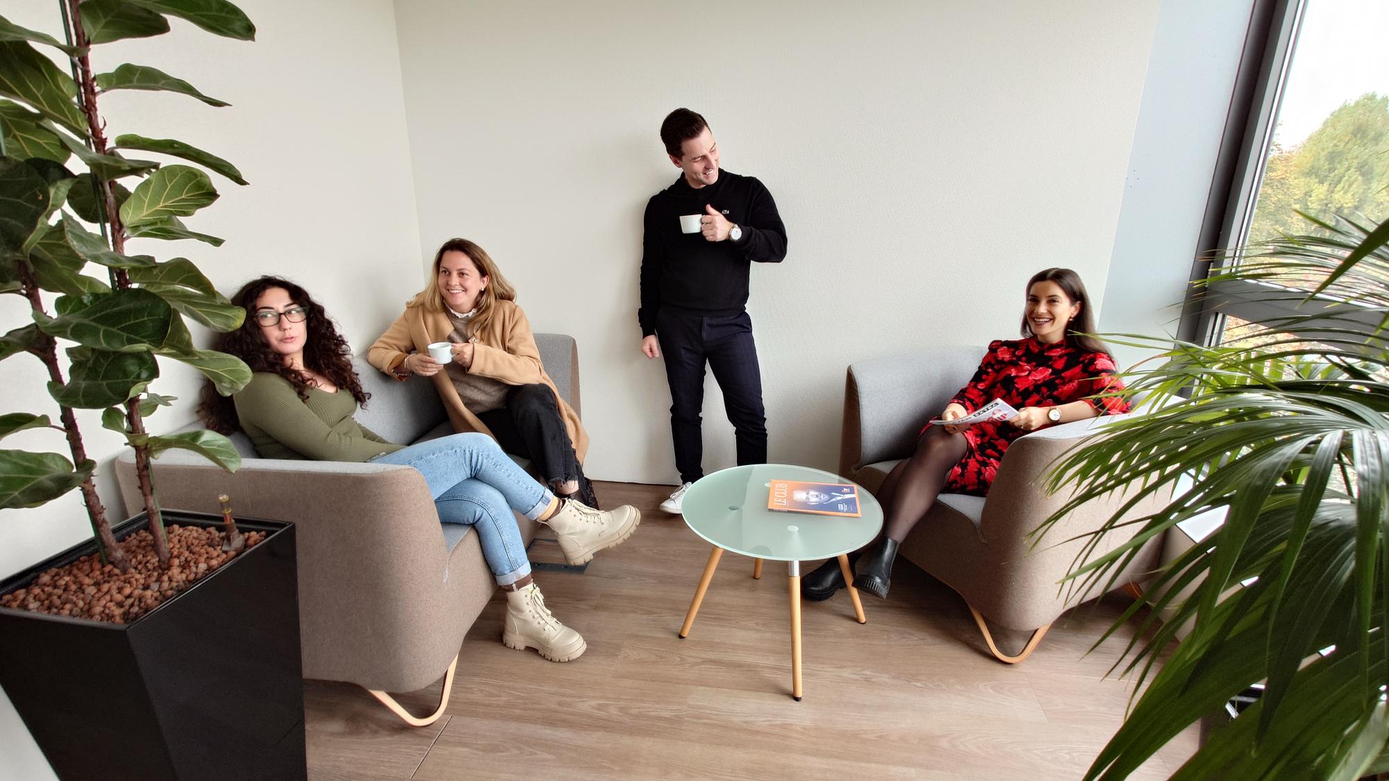 “Coffee break moments that stay.”